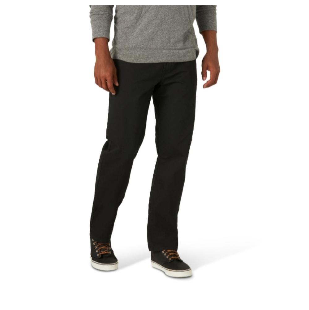 NWT Wrangler Men's Slim Straight Jeans